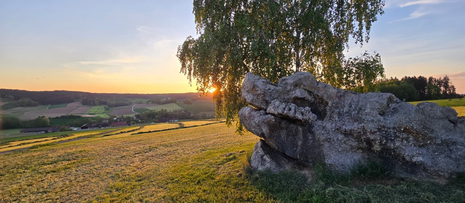 Naturlandschaft — Ruhe, Energie und Weite in Bayern